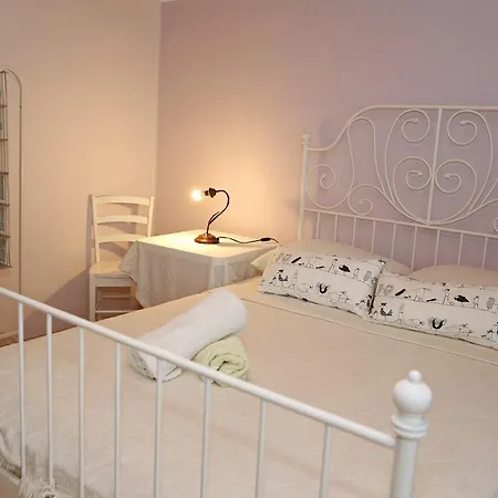 Vikendica Krka Waterfalls Lozovac