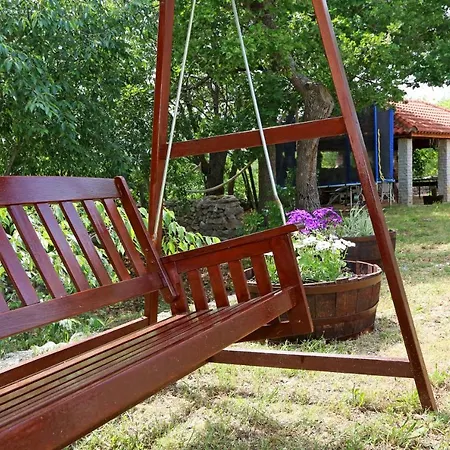 Krka Waterfalls Casa de Férias Lozovac