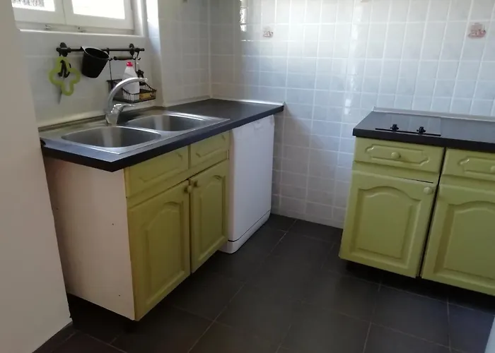 度假居 Krka Waterfalls *